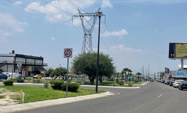 RENTA DE TERRENO COMERCIAL EN JURIQUILLA,  AFLUENCIA PEATONAL Y VEHICULAR