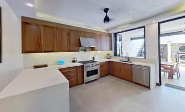 Casa En Venta a 900m del Malecón de Puerto Vallarta
