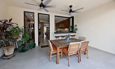 Casa En Venta a 900m del Malecón de Puerto Vallarta