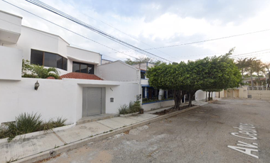 VENTA CASA DE GRAN TAMAÑO EN ARBOLEDAS, TUXTLA GUTIERREZ CHIAPAS