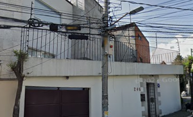 ¡Casa en Lomas Quebradas, excelente oportunidad!