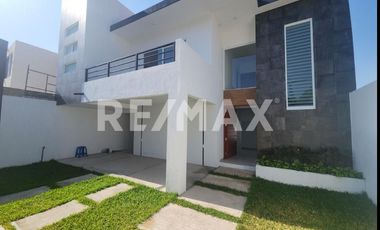 CASA NUEVA EN FRACC. ALTOS DE OAXTEPEC