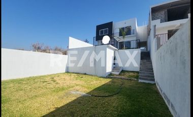 CASA NUEVA EN FRACC. ALTOS DE OAXTEPEC