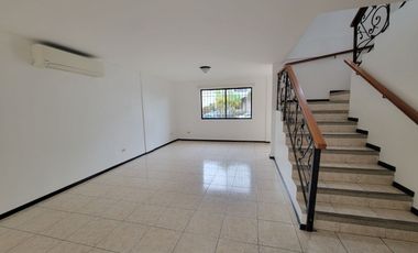 Casa en alquiler Puerto Seymour