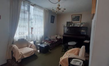 EN VENTA CASA CLÁSICA SECTOR CENTRO COMERCIAL QUICENTRO