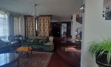 EN VENTA CASA CLÁSICA SECTOR CENTRO COMERCIAL QUICENTRO