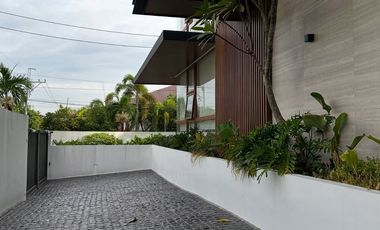 Ayala Alabang Dream Home – Elevator, Pool, Smart Features & More