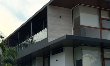 Ayala Alabang Dream Home – Elevator, Pool, Smart Features & More