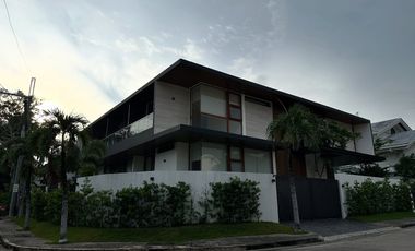 Ayala Alabang Dream Home – Elevator, Pool, Smart Features & More