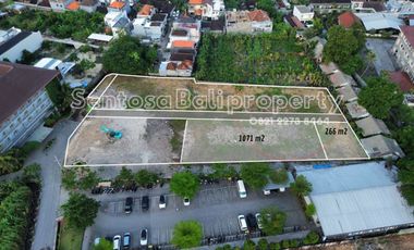 Tanah kavling murah di Seminyak - Lingkungan Hotel dan Villa
