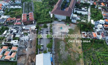 Tanah kavling murah di Seminyak - Lingkungan Hotel dan Villa