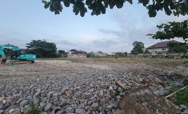 Tanah kavling murah di Seminyak - Lingkungan Hotel dan Villa