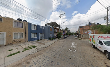 Casa en Calle Allende, Colinas de San Carlos, Tonalá, Jal. ¡No créditos!