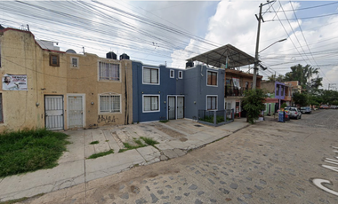 Casa en Calle Allende, Colinas de San Carlos, Tonalá, Jal. ¡No créditos!