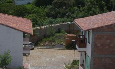CASA CAMPESTRE EN PINCHOTE - SANTANDER, MUY CERCA DE BARICHARA Y SAN GIL. FINANCIACIÓN DIRECTA SIN ESTUDIO DE CRÉDITO.