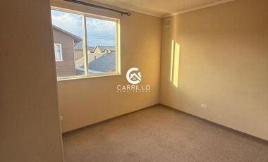 Arrendamos luminosa casa en condominio Brisas de Labranza