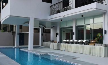 4 Bedroom House and lot with swimming pool in Maria Luisa  @php230k