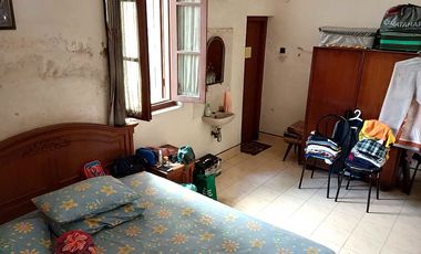 Rumah Klasik Halaman Luas dekat Malioboro