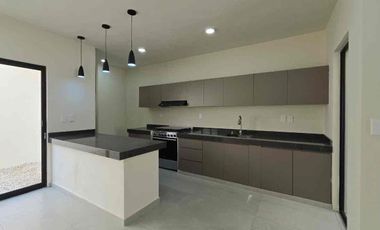 Casa en venta dentro de privada Bosques de la trinidad col plan de ayala