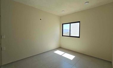 Casa en venta dentro de privada Bosques de la trinidad col plan de ayala