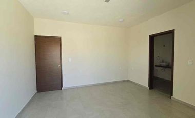 Casa en venta dentro de privada Bosques de la trinidad col plan de ayala