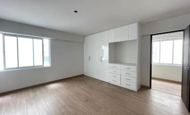 Vendo Amplio Flat de Estreno con Areas Comunes Ubicacion Centrica Chacarilla