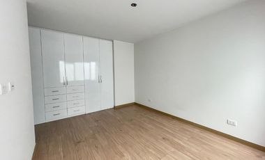 Vendo Amplio Flat de Estreno con Areas Comunes Ubicacion Centrica Chacarilla