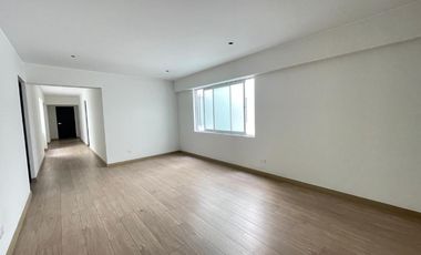 Vendo Amplio Flat de Estreno con Areas Comunes Ubicacion Centrica Chacarilla