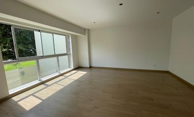 Vendo Amplio Flat de Estreno con Areas Comunes Ubicacion Centrica Chacarilla