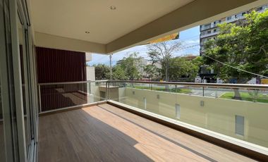 Vendo Amplio Flat de Estreno con Areas Comunes Ubicacion Centrica Chacarilla