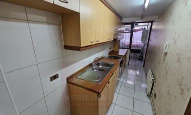 Arriendo amplio depto. 2 dormitorios más estudio con  2 baños.