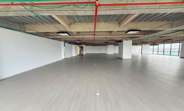 ARRIENDO OFICINA 584M2