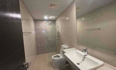 Park Mckinley West 2 Bedroom newly turnover fully furnished