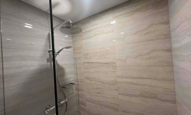 Park Mckinley West 2 Bedroom newly turnover fully furnished