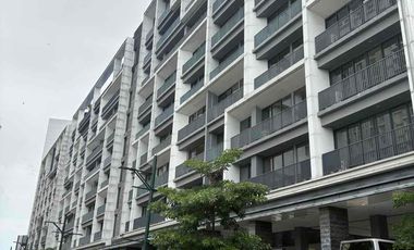 Park Mckinley West 2 Bedroom newly turnover fully furnished