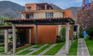 Casa amueblada en Senderos del Lago, vista al lago de Chapala y la montaña