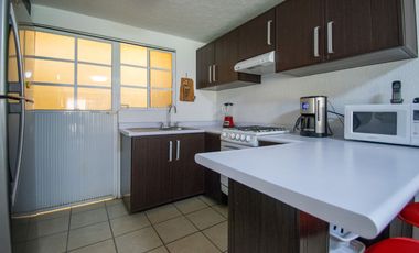 Casa amueblada en Senderos del Lago, vista al lago de Chapala y la montaña