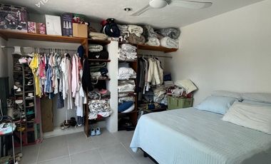 Casa en venta de 2 pisos con 3 recamaras y alberca al Norte de Mérida