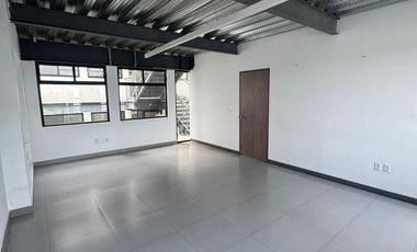 Edificio en Renta en Vista Dorada, Querétaro - 5 Niveles Ideales para Oficinas o Negocios