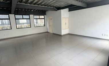 Edificio en Renta en Vista Dorada, Querétaro - 5 Niveles Ideales para Oficinas o Negocios