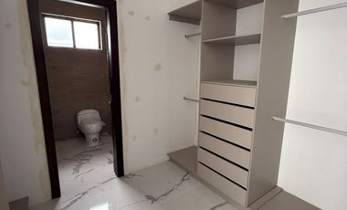 Se Vende Casa En El Condado de Vicollinci