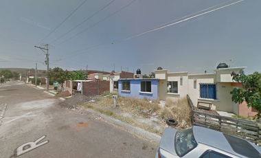 Casa en Fernando Castellanos R, Conjunto Habitacional Ario de Rayón, Mich. ¡No créditos!
