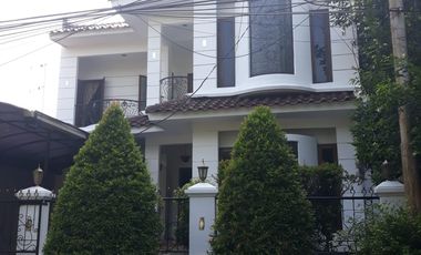 Rumah Hitung Tanah di Gedung Hijau Pondok Indah, 150 m ke Jalan Raya Utama