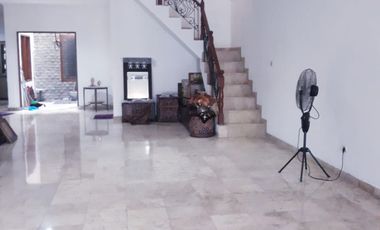 Rumah Hitung Tanah di Gedung Hijau Pondok Indah, 150 m ke Jalan Raya Utama