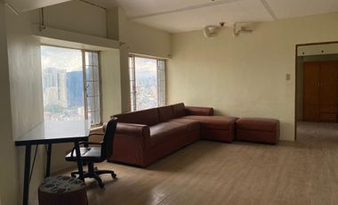 Penthouse in Kingswood Condominium