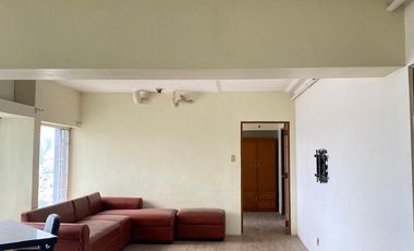 Penthouse in Kingswood Condominium