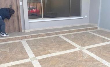 Flamante villa por estrenar en alquiler sector Misicata
