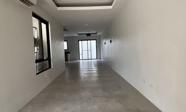 FOR RENT Paranaque BF Homes Nortwest. Dakar St. Modern Townhaus 3bedooms park