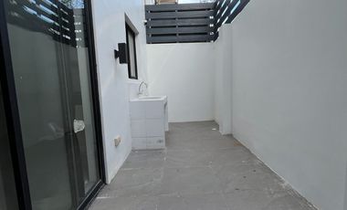 FOR RENT Paranaque BF Homes Nortwest. Dakar St. Modern Townhaus 3bedooms park