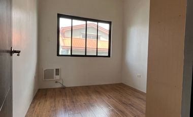 FOR RENT Paranaque BF Homes Nortwest. Dakar St. Modern Townhaus 3bedooms park